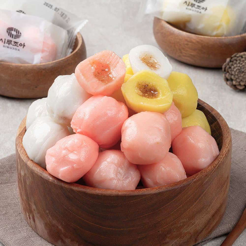 https://mom-mom.cdn-nhncommerce.com/Mall-No-Chsg/20250117/103449.21613000/꿀떡1.jpg